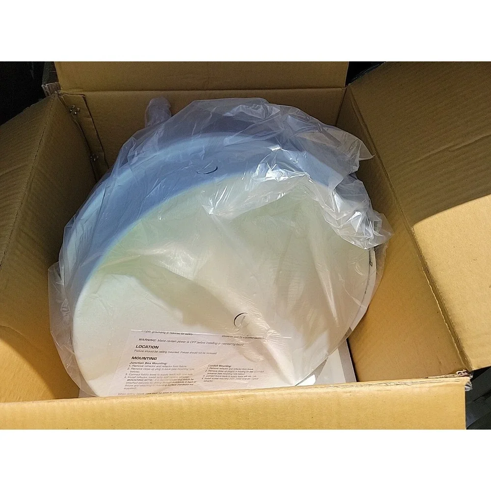 Van Garage 15 Inch Round 150W Metal Halide PSQT HPF Pulse Start Plus Lamp white